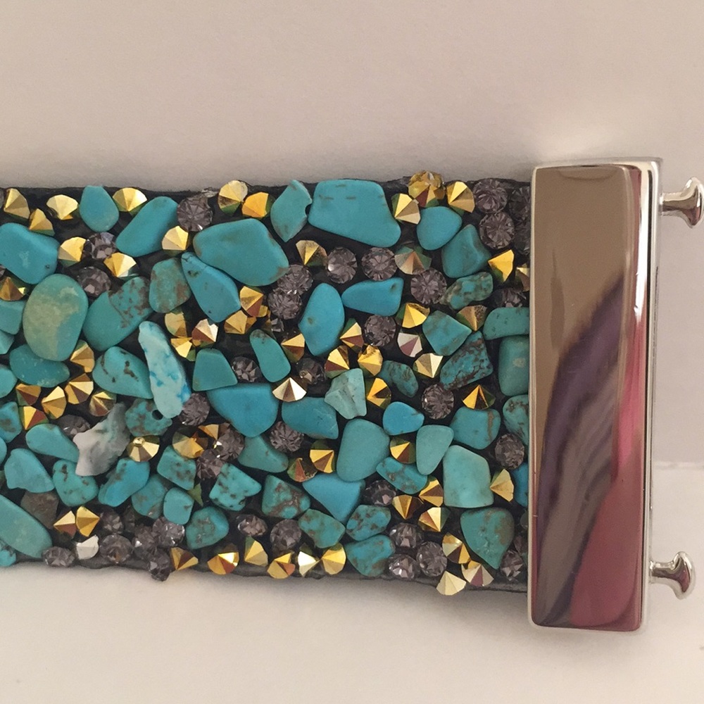 Beautiful Boho Turquoise Chip Soft Cuff Bracelet - Picture 5 of 7
